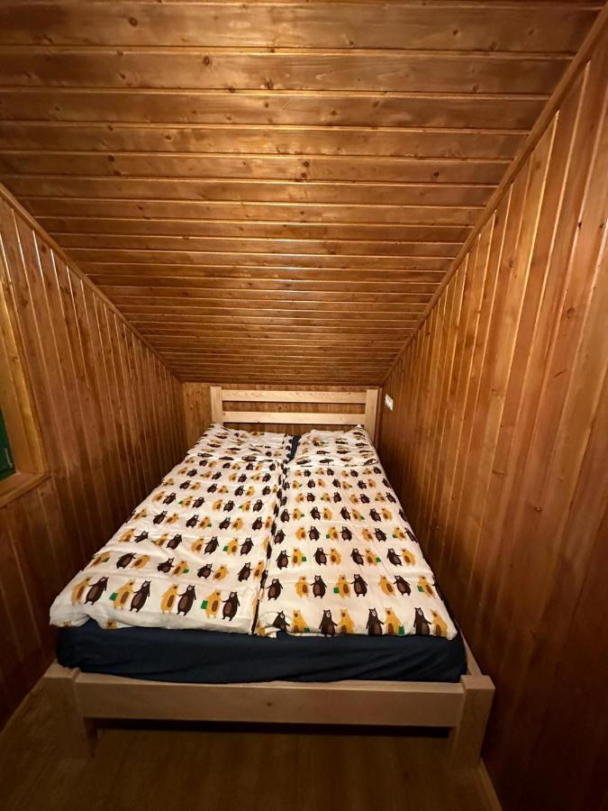 Madarasi Sportbazis Hotel Capilnita ภายนอก รูปภาพ