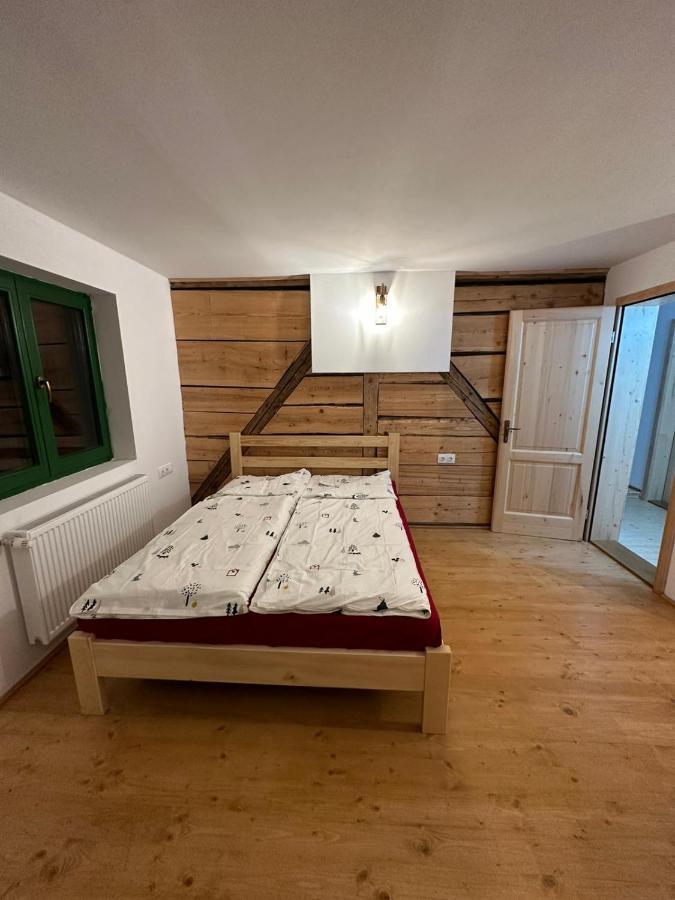 Madarasi Sportbazis Hotel Capilnita ภายนอก รูปภาพ