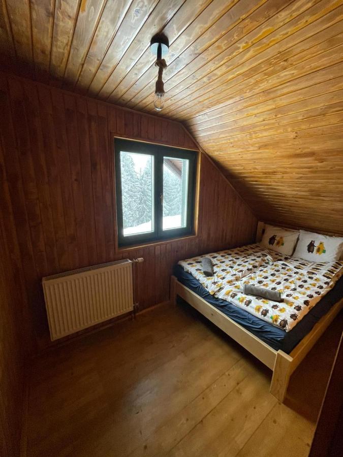 Madarasi Sportbazis Hotel Capilnita ภายนอก รูปภาพ